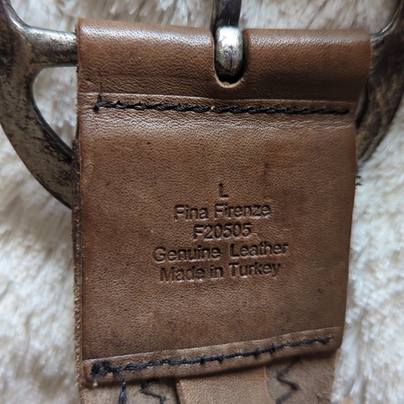 Fina Firenze L handmade studded leather belt - Picture 2 of 5